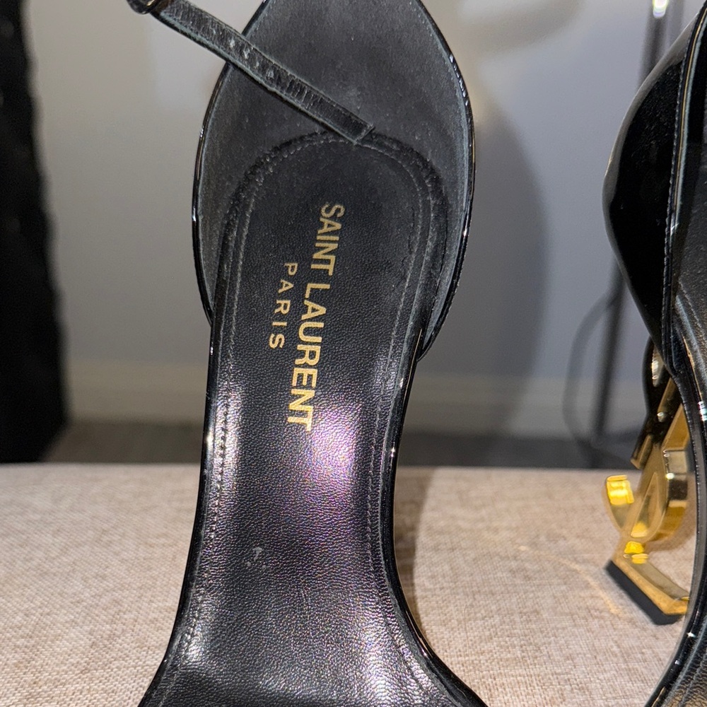 Saint Laurent Glossy Black Heels - Picture 2 of 4